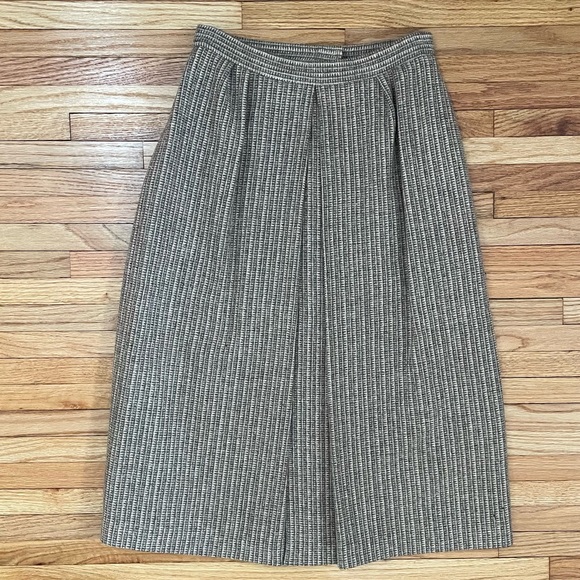 Lord & Taylor - Vintage Ladies Suit - Picture 14 of 16